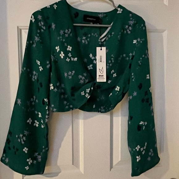 MINKPINKCropped top New with Tag Size S - Picture 1 of 2